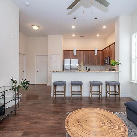 שרלוט Laid Back 1Br W Comfy Living Room And Bar מראה חיצוני תמונה