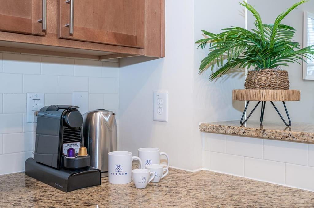 שרלוט Laid Back 1Br W Comfy Living Room And Bar מראה חיצוני תמונה