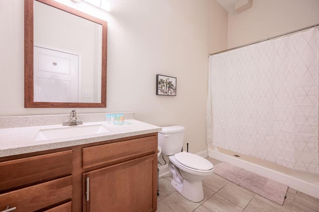 שרלוט Laid Back 1Br W Comfy Living Room And Bar מראה חיצוני תמונה