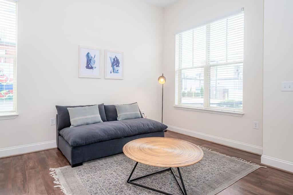שרלוט Laid Back 1Br W Comfy Living Room And Bar מראה חיצוני תמונה